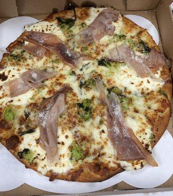 Siesta Sands Pizza with Prosciutto