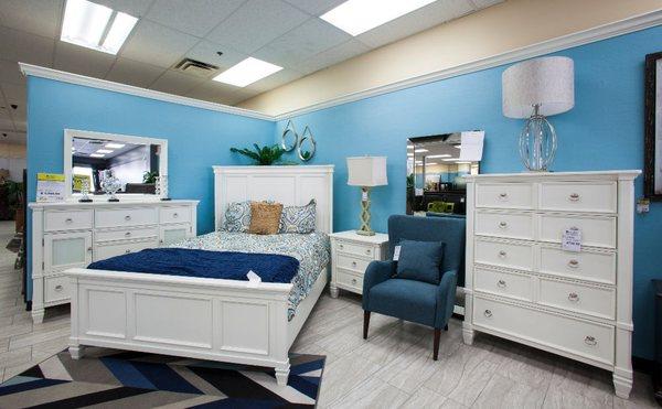 Shop our great selection of bedroom furniture.