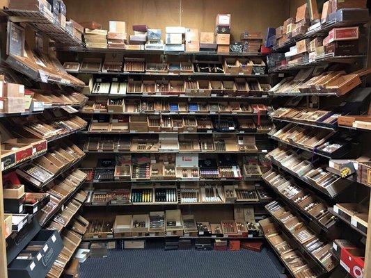 Large selection Cigar Humidor