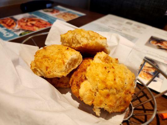 Cheddar Bay Biscuits