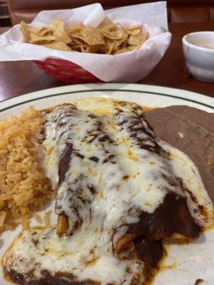 seasoned cafeteria-bland flavor- cook needs to taste what's being served yuk