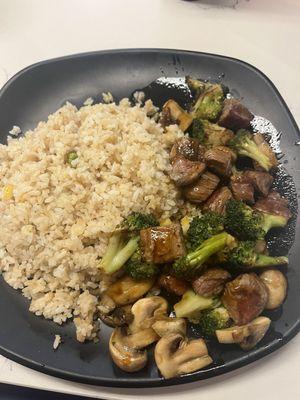 hibachi steak with mushroom, broccoli, and fried rice