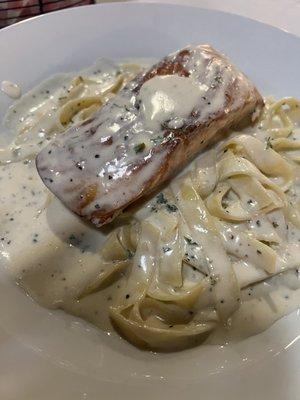 Salmon fettuccine Alfredo