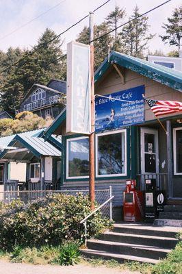 Front of the Blue Agate Cafe. Cute aesthetic.