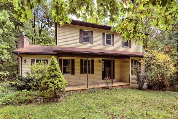 House For Rent : 1725 Barns Lane