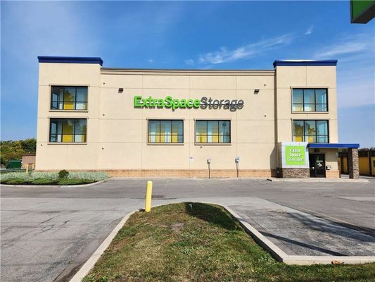 Beauty Image - Extra Space Storage at 1270 Jefferson Rd, Rochester, NY 14623