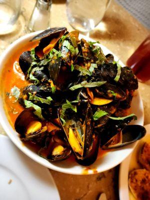 Mussels marinara