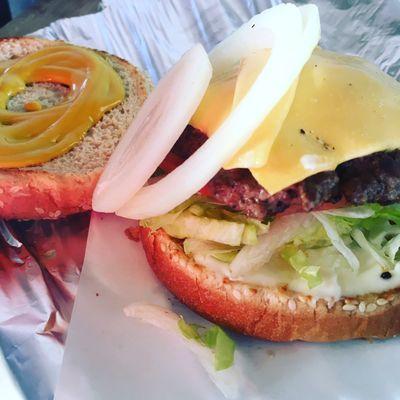 Hamburger W/Cheese