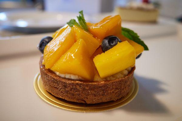 Mango tart