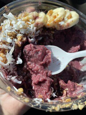 Açaí bowl with big chunks of ice