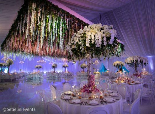 Petielini Events collaborated with the world-renowned designer Preston Bailey to deliver this absolutely amazing wedding, Oheka Castle, NYC.