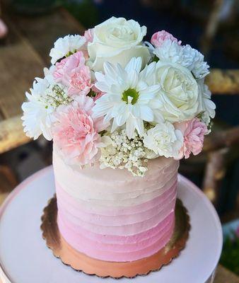 Ombré cake with flowers