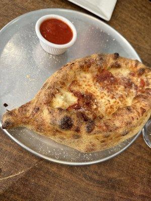 Pepperoni calzone