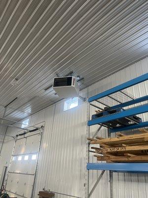 Hanging gas heater