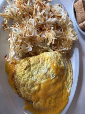 Cheese omelet-crispy hash browns!