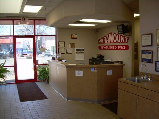 Lobby area with seating & WI-Fi.