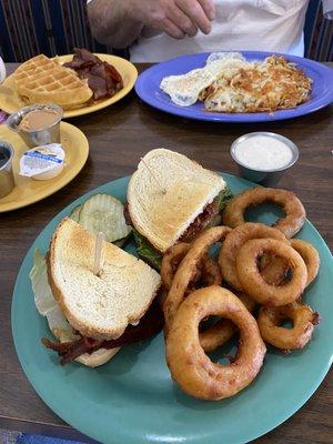 BLT w/onion rings