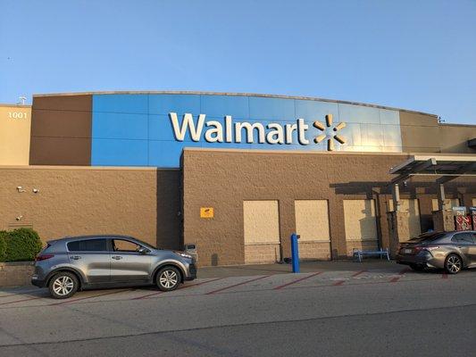 Walmart Supercenter, Quincy