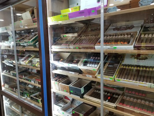 Cigar choices a plenty!