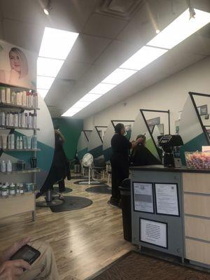 Great clips on Rosedale Hwy Friendly staff