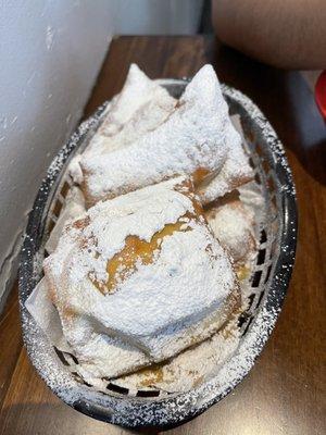 Dulce de leche beignets