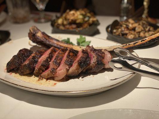 Tomahawk ribeye