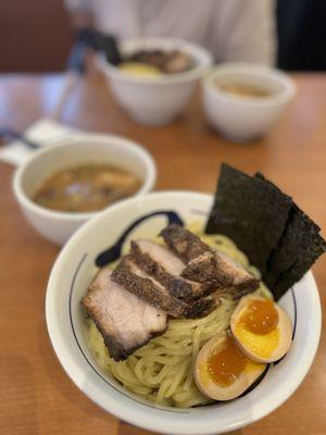 Large deluxe Tsukemen