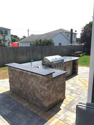 Outdoor Kitchen & Patio - West Babylon, NY 11704 - www.stonecreationsoflongisland.net - (631) 678-6896