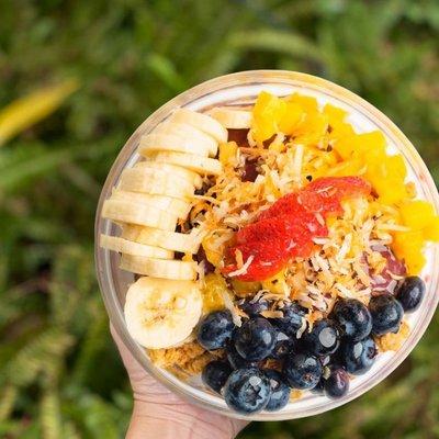 Acai Bowl with Pineapple Banana, Blueberry, Strawberries and Coonconut flake