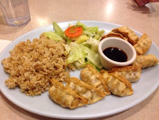 Excellent gyoza, nice to have it with brown rice.