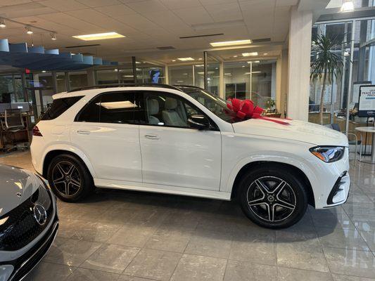 2025 GLE 350 with AMG exterior and Night package.