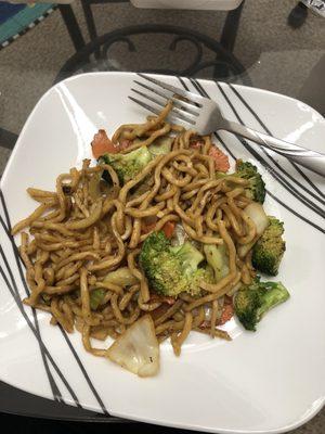 Veggie lo mein