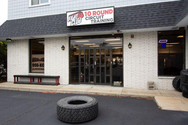 Welcome to Rondeau's Kickboxing, where we're helping people Stay Strong, Stay Healthy and Stay Safe!