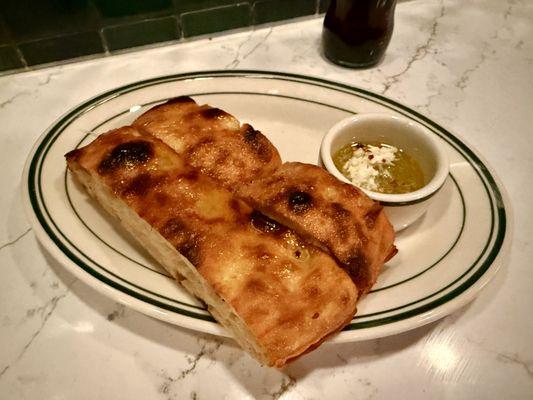 Bread with seasoned oil