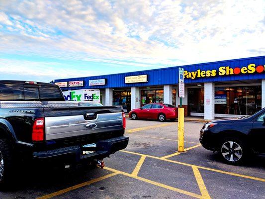 Brookhaven Market -- storefront