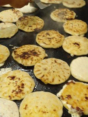 Delisiosas pupusas