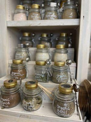 Bulk spices - so cute!!