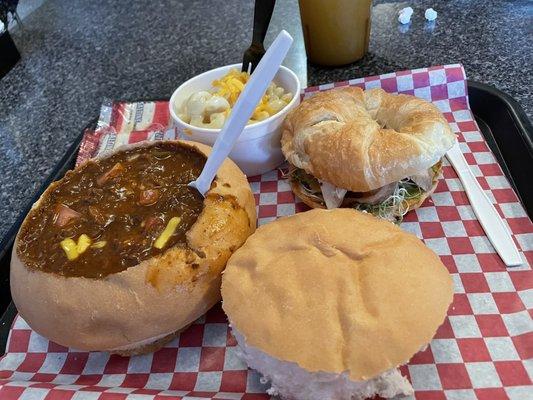 Chili Bread Bowl, Mac and cheese, and the CAD sandwich