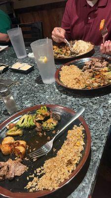 Steak and scallop hibachi with only broccoli and mushrooms for the veggies