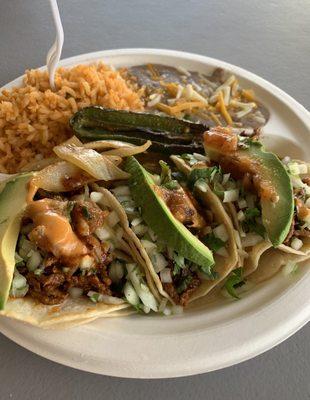 Al pastor taco plate w/ avocado