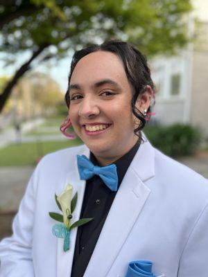 White jacket, black shirt, pants, & vest w/teal bow tie