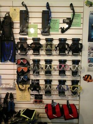 Dive masks and snorkels