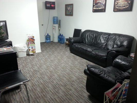 Come relax in our comfortable waiting room. TV / DVD / BluRay /  Netflix!