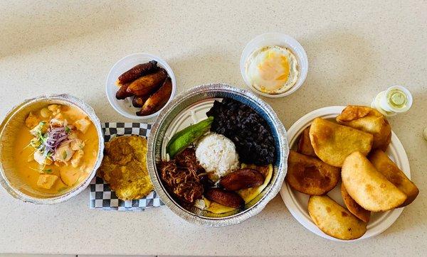 2 orders empanada Pabellon criollo  Ceviche classic