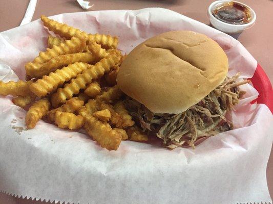 Small BBQ sandwich & fries