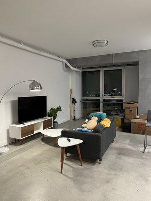 Living area - 650 sq ft studio model