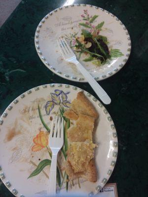 Quiche & salad... so yummmm!