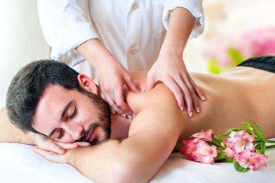 Massage is a very good health service. A high-quality massage can promote our body's metabolism and accelerate blood circulation A h