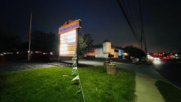 Entrance on Woodbridge Ave