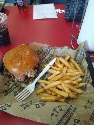 Smokehouse Burger with pulled pork and fries